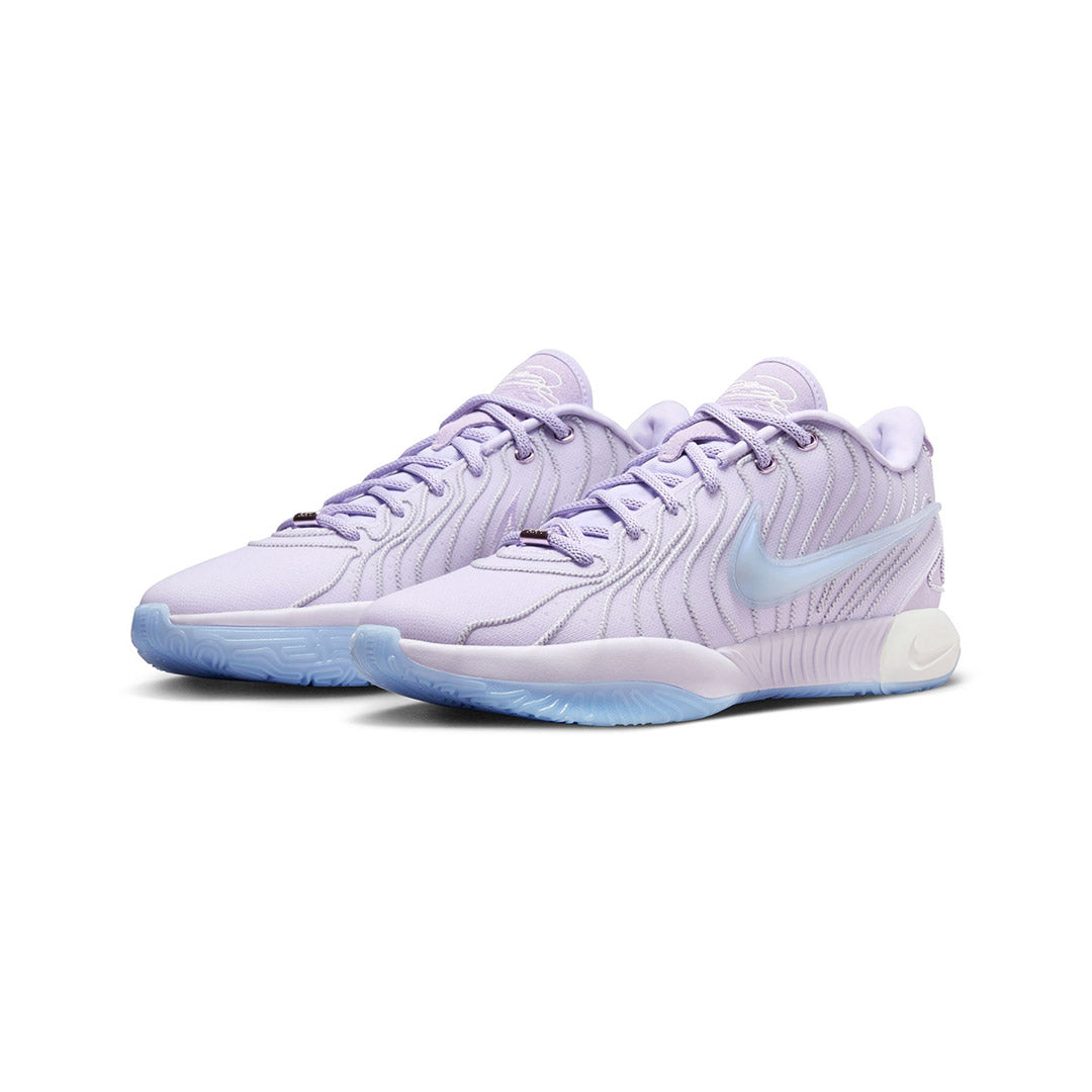 LeBron XXI "Easter"