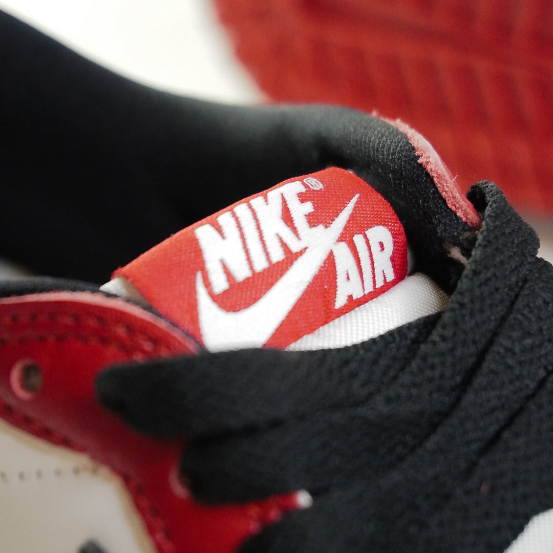 Air Jordan 1 Low "Chicago"