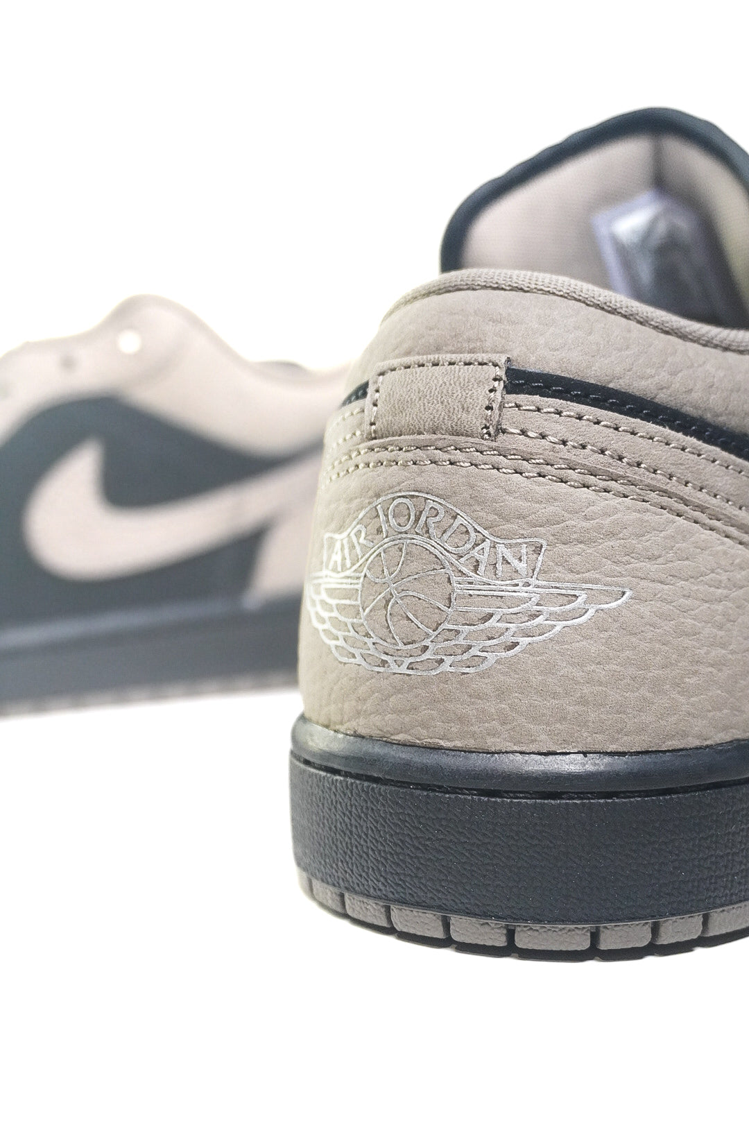 Air Jordan 1 Low SE "Olive Grey"