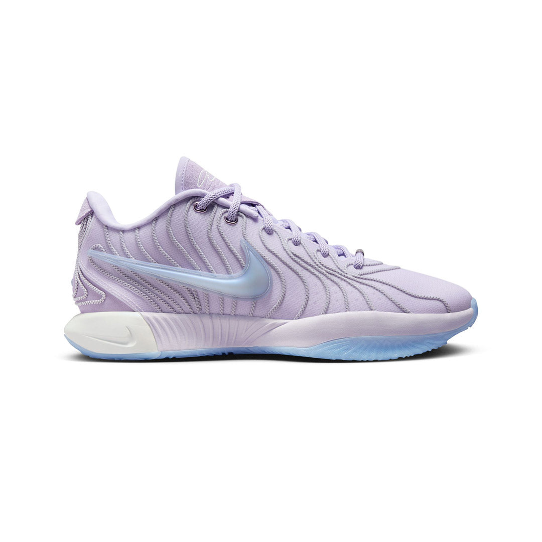 LeBron XXI "Easter"