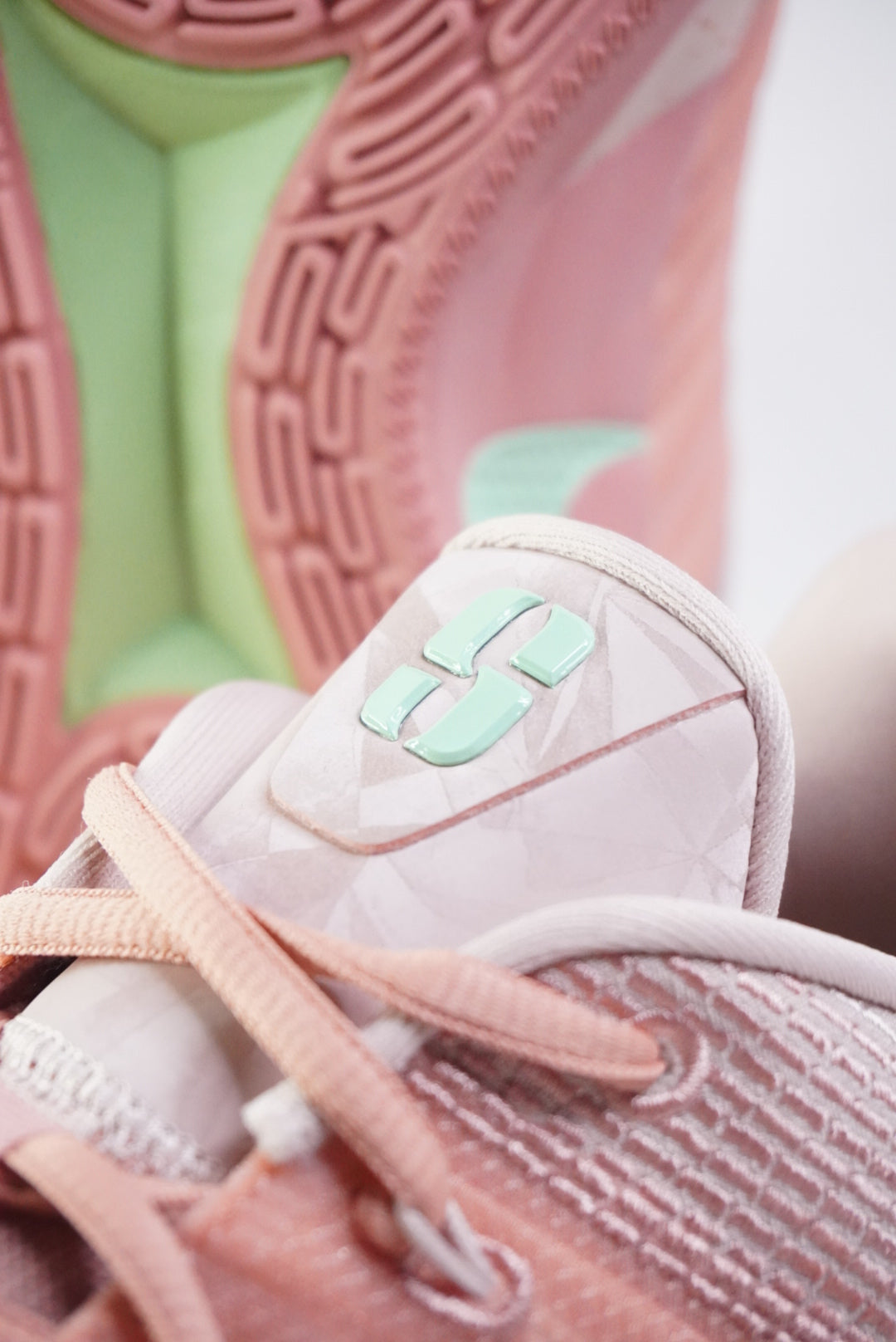 Nike Sabrina 3
