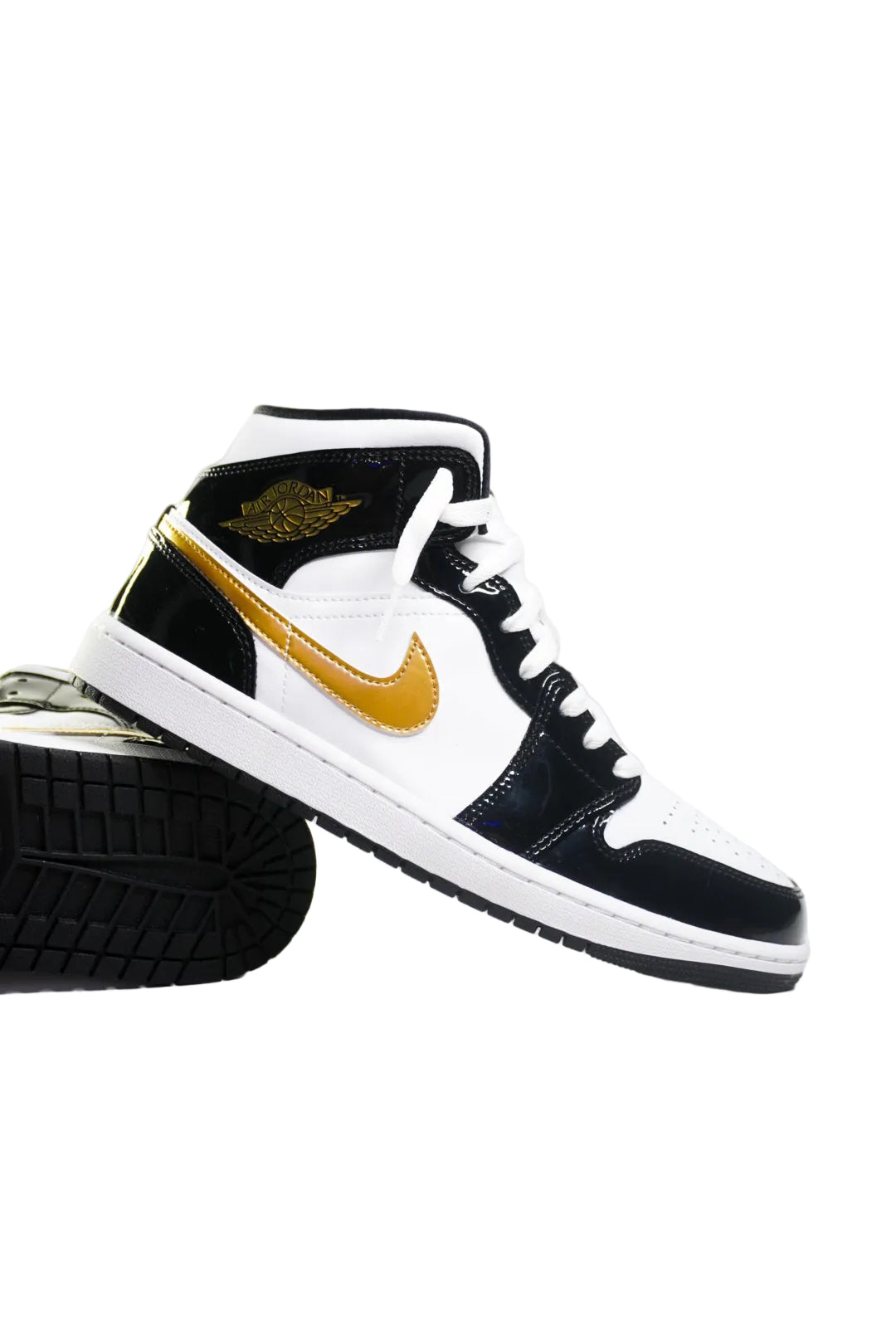 Jordan 1 Mid “Black Metallic Gold”