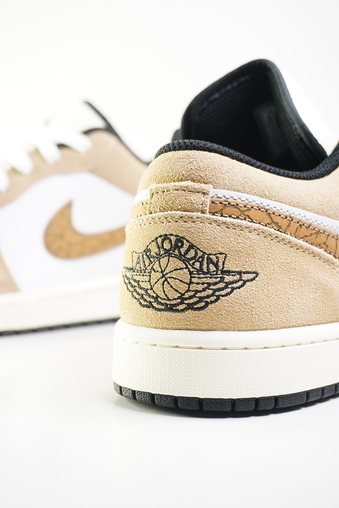 Air Jordan 1 Low SE “Brown Elephant”